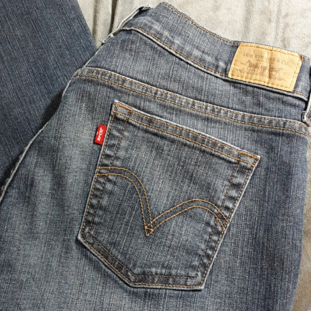 Levi's 515 Boot Cut Jeans. LONG!